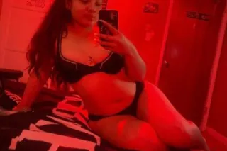 young sexy girl - Image 1