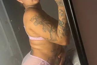 CUM SEE ME NOW 🫦 - 26 - Image 1
