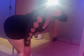 MIDDLE EASTERN GIRLY IN TOWN F... - Image 3