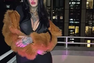 Natalia is back along with ina... - Image 3