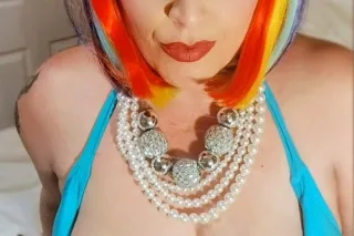 ❤ AVAILABLE NOW❤ WEDNESDAY 3-1... - Image 3