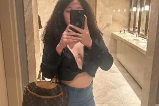 YOUNG SLUTTY GIRL - Image 3