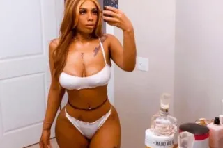 🤗 AVAILABLE NOW 🍑PHAT BOOTY 😘🤗... - Image 2