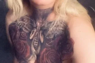 bella in town not here for lon... - Image 3