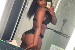 new baddie intown come spend y... - Image 1