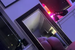 ❄ Holiday Specials Are HERE ❄Y... - Image 2