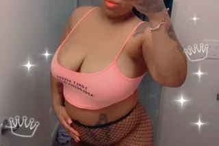 PARIS💕 YOUR FAVORITE FREAK IS ... - Image 3