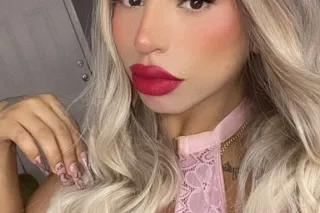 Hi I'm a trans girl visiting the city Andrea available right now - Image 12