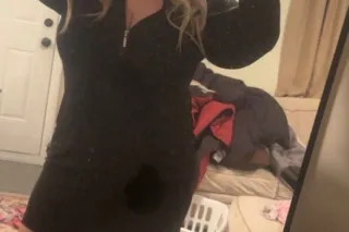 Hey baby lemme cum see u outca... - Image 2