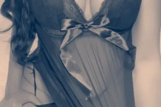 Private Discreet Beauty In Bro... - Image 3