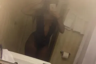 🍫Sexy Panamanian visiting the ... - Image 1