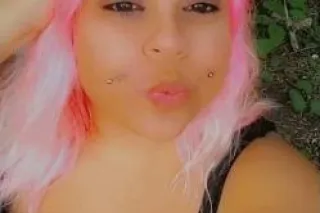 HOT THICC REAL LADY LOOKIN FOR... - Image 1