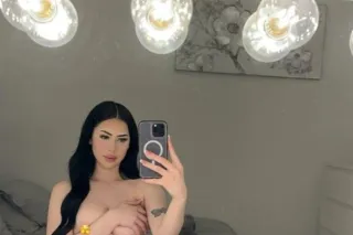 I loooove sucking, teasing, an... - Image 2