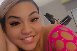 HAND FULL OF PHAT COOOOCHIE🍆💦🤪... - Image 2
