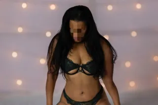 🌸 Beauty Queen Girl💋Hot Body💋T... - Image 1