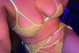 I'll pull up and put this pretty pussy on U! - Image 6