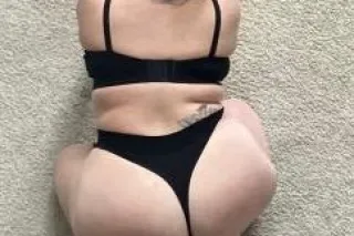✨✨Sweet Brunette Goddess✨✨ - Image 1