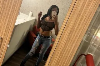 💋 I HEARD YALL WERE LOOKING FO... - Image 1