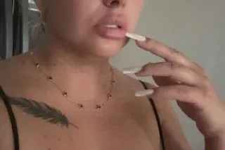 sexy latina - Image 5