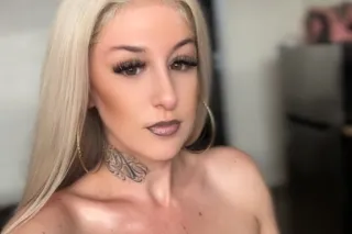 💝DRIPPING WET KITTY 🍭INCALL OU... - Image 1