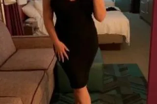SEXY, CUTE, PROFESSIONAL BRUNE... - Image 1