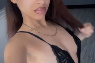 💚🎀2 Girl Delight 🍭💦 Cum Hit th... - Image 3