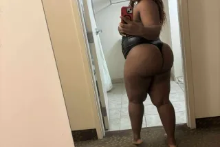 sweetjoi💋in burbs today only i... - Image 2