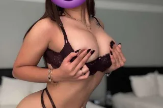 sexy complaciente latina - 26 - Image 1