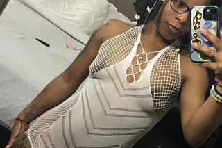 Fun night with a 4’11 FUNSIZE, 🤩 fine ass caramel baddie 🍮💃🏽, FUN TO HAVE AROUND, freak ass FRIDAY😮‍💨❤‍🔥 Only I should be who you VISIT! Allow me to make the start of your weekend WAYYYY better than it could EVER be😍 - Image 10