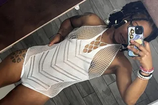 Fun night with a 4’11 FUNSIZE, 🤩 fine ass caramel baddie 🍮💃🏽, FUN TO HAVE AROUND, freak ass FRIDAY😮‍💨❤‍🔥 Only I should be who you VISIT! Allow me to make the start of your weekend WAYYYY better than it could EVER be😍 - Image 8