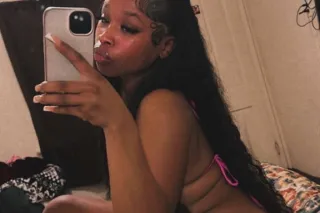 🌸 🫧🎀HERE FOR A GOOD TIME NOT A... - Image 1