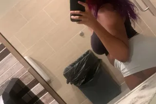 Ask Bout My Two Girl $pecials💦... - Image 2