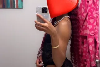 Pretty, slim and petite💕 - 22 - Image 1