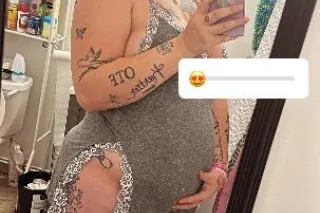 Come see me !Real Ad facetime me 😜 i do live shows and content google duo or snapchat❤ignore scammers on my post (currently pregnant) come see me for yourself and have a ball - Image 1