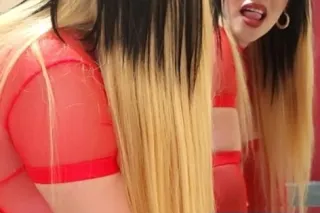 New girl in town - 28 - Image 1