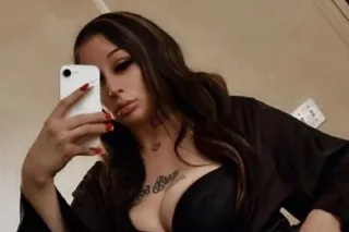 sexy exotic Italian head doctor - Image 6