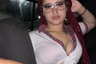pretty sassy 22 ywae old ready... - Image 3