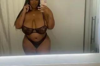 Busty Hot Goddess😜🥵 Ready for ... - Image 3