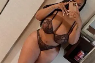Busty Hot Goddess😜🥵 Ready for you! - Image 5