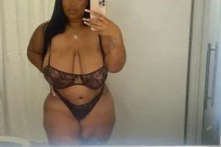 Busty Hot Goddess😜🥵 Ready for you! - Image 9