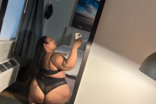 MISS WET PUSSY🍭🩷✨POUND MY PUSSY AND SMACK THIS FAT ASS👋🏽🍑FREAKY DOMINICAN SQUIRTER💦incall/outcall - Image 9