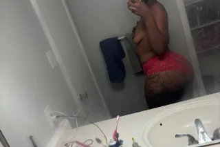 SEXY ASS PEACHES 🍑 - Image 9