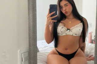 💎✨ LATINA HERMOSA DE PIES A CA... - Image 3