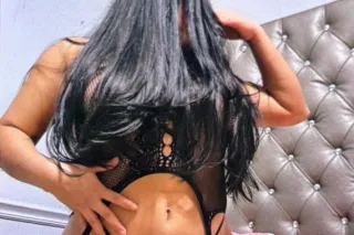 cami latina caliente - 23 - Image 1