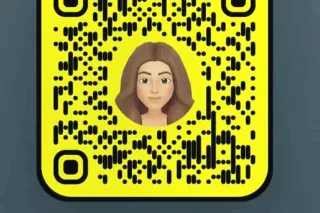 Inked MILF Bombshell Hosting /... - Image 2