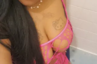 Fucked around missed my flight so here i am fuck all that where all my horny ass daddys @ let me give u sum - Image 5