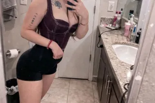 100% natural body 🥰🥵🫠 im latin... - Image 1