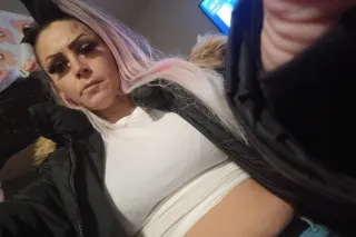 WHO WANTS TO FUCK ME DON'T MIS... - Image 2