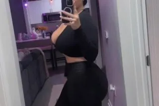 😈NEW GIRL😈UPSCALE THICK BOMBSHELL😈 - Image 8