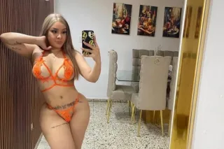 Hello, I’m looking for new friends 🥰🥰😘 - Image 1